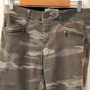 Democracy Women's Camouflage Ab Technology Pants